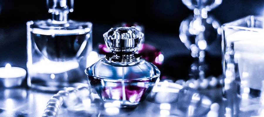 perfume-bottle-vintage-fragrance